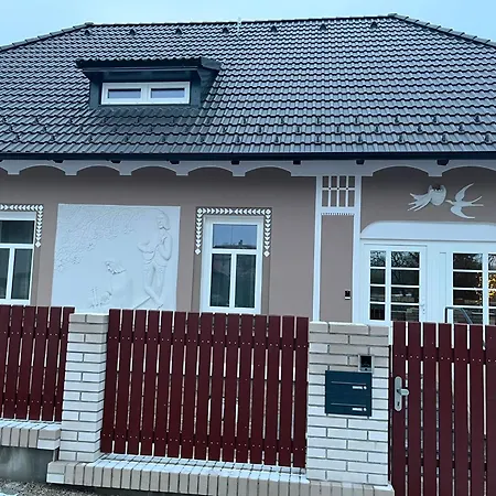 Apartment Duskova - Karolina Oparany